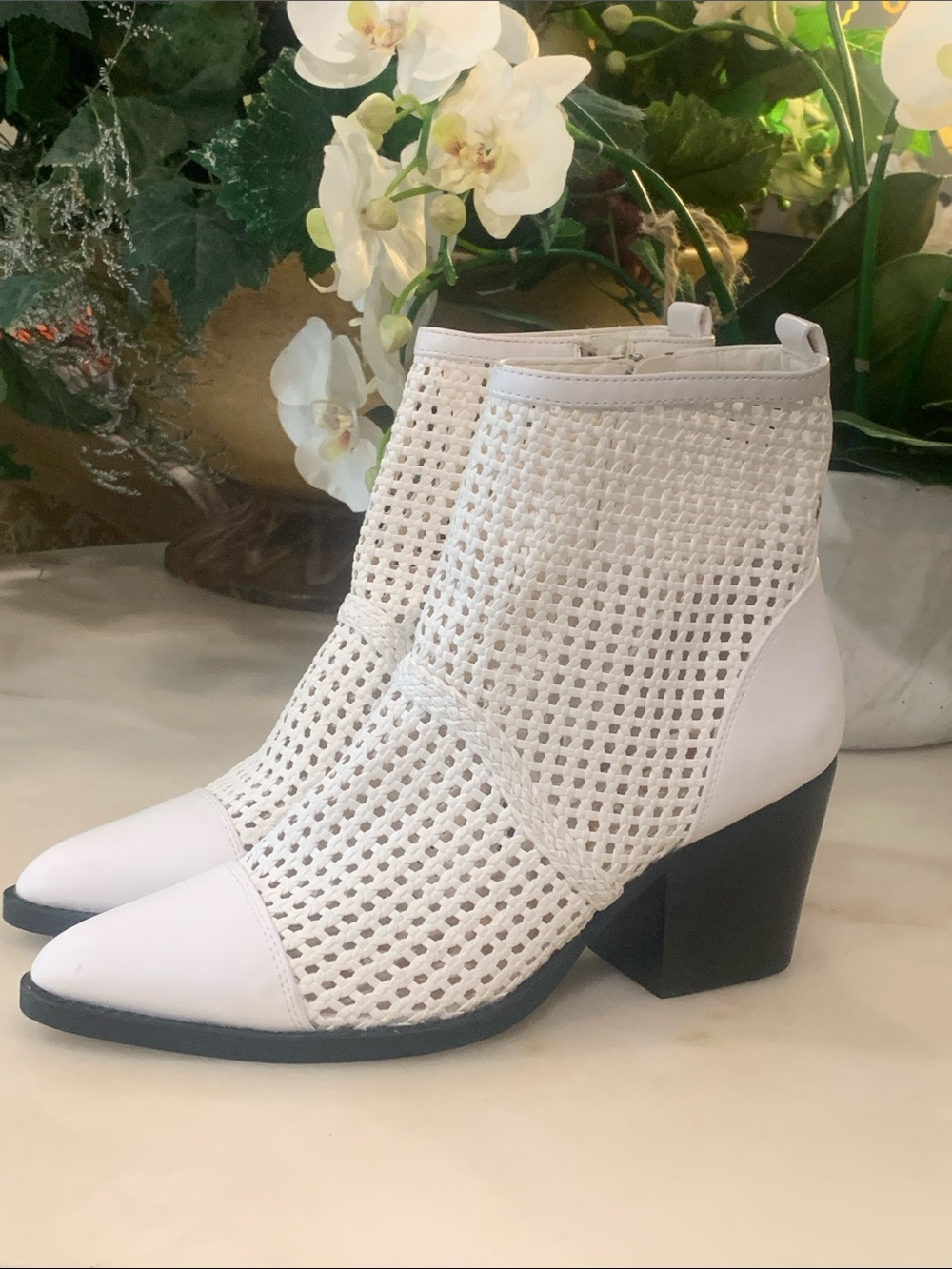 Sam Edelman Elita White Leather Cut Out Block Heel Western Boot booties 8